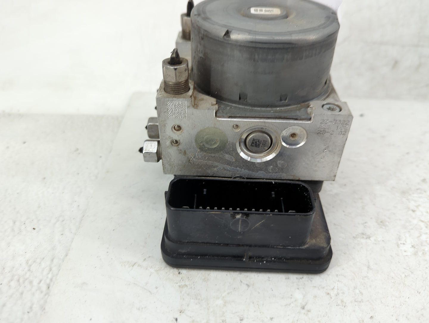 2014-2016 Dodge Dart ABS Pump Control Module Replacement P/N:P68256902AD Fits Fits 2014 2015 2016 OEM Used Auto Parts - Oemu