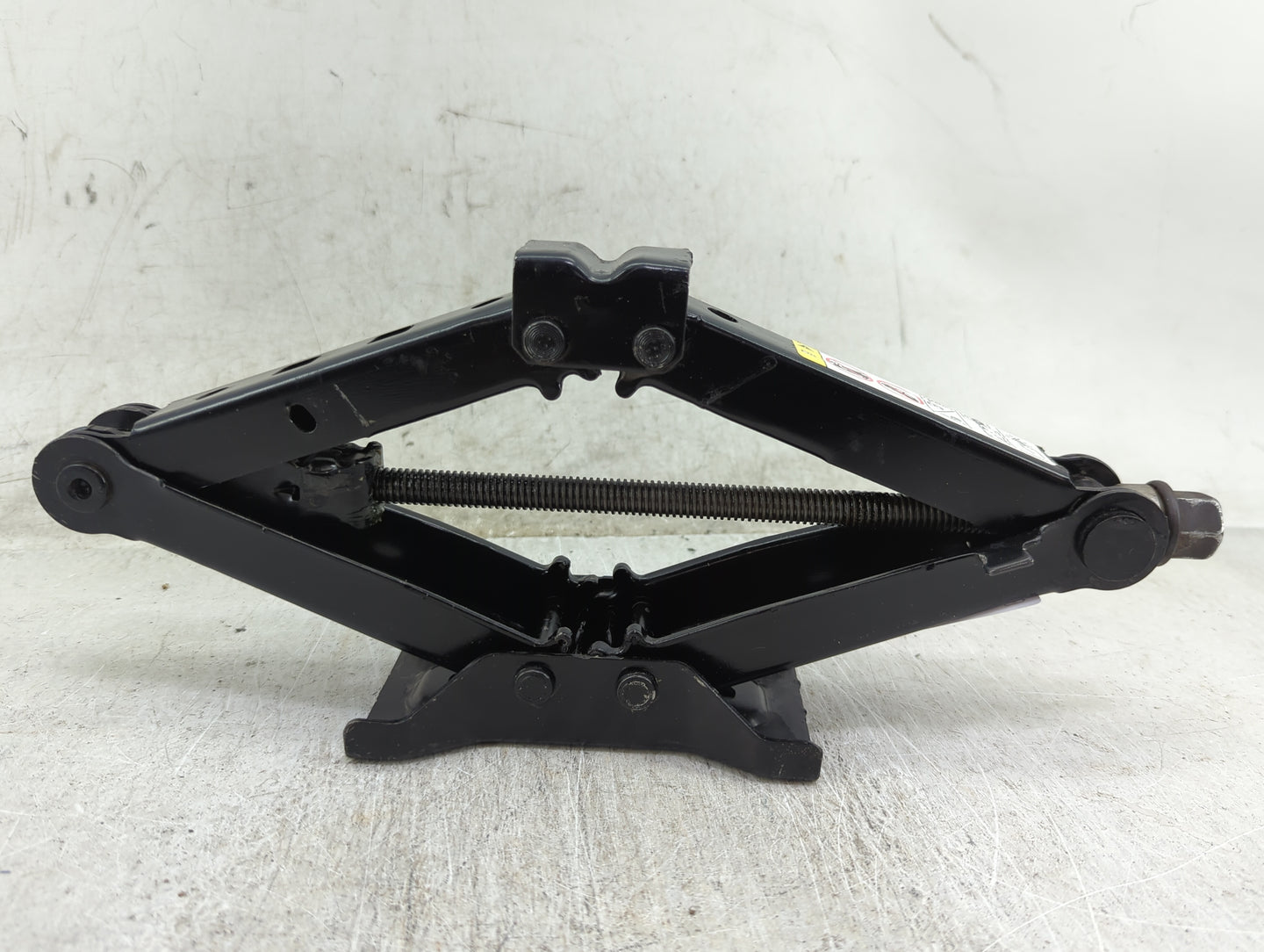 2016 Dodge Dart Spare Scissor Car Jack - Oemusedautoparts1.com