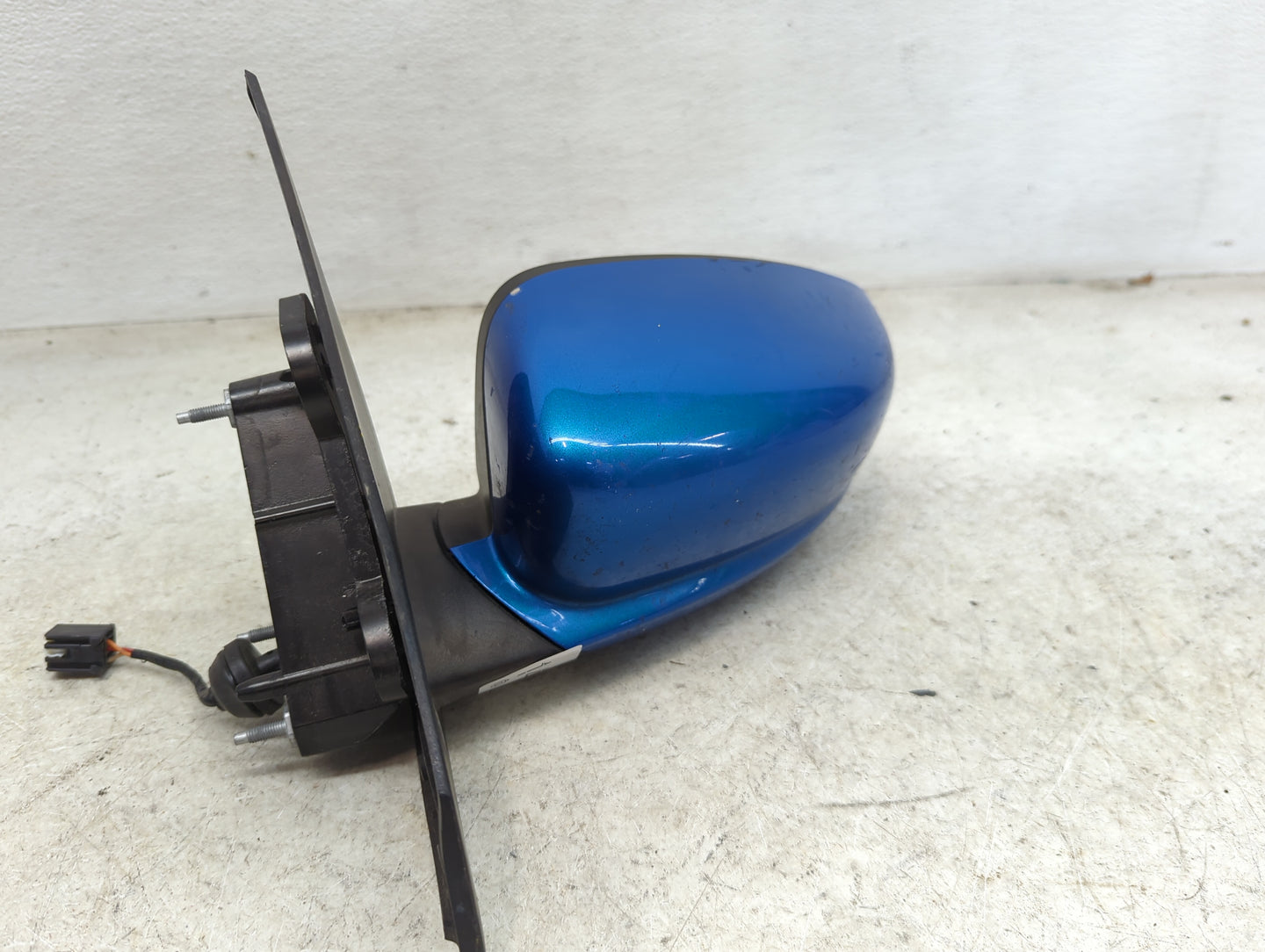 2013-2016 Dodge Dart Driver Side View Mirror - Left Door Mirror OEM Used - Oemusedautoparts1.com