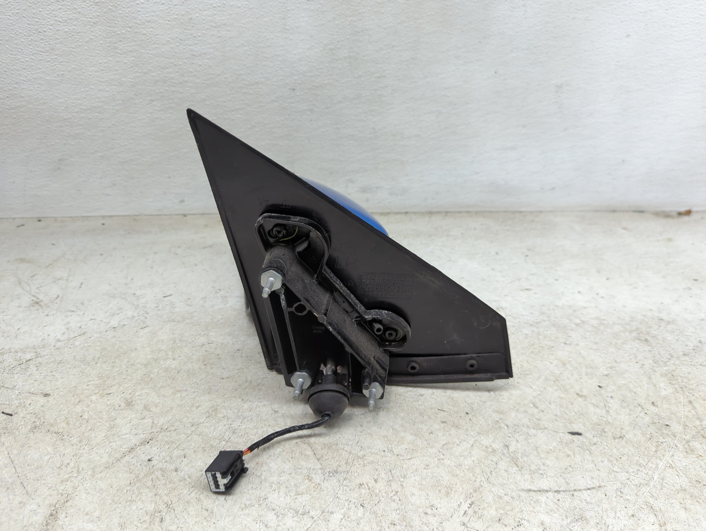 2013-2016 Dodge Dart Driver Side View Mirror - Left Door Mirror OEM Used - Oemusedautoparts1.com