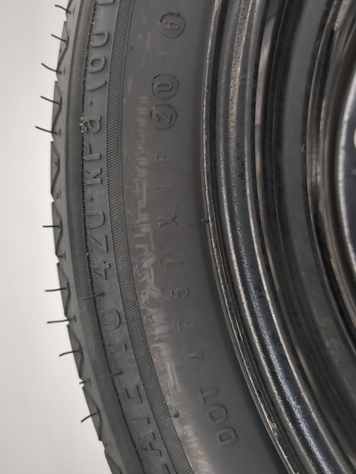 2013-2016 Dodge Dart Spare Donut Tire Wheel Rim Oem 1455282 - Oemusedautoparts1.com