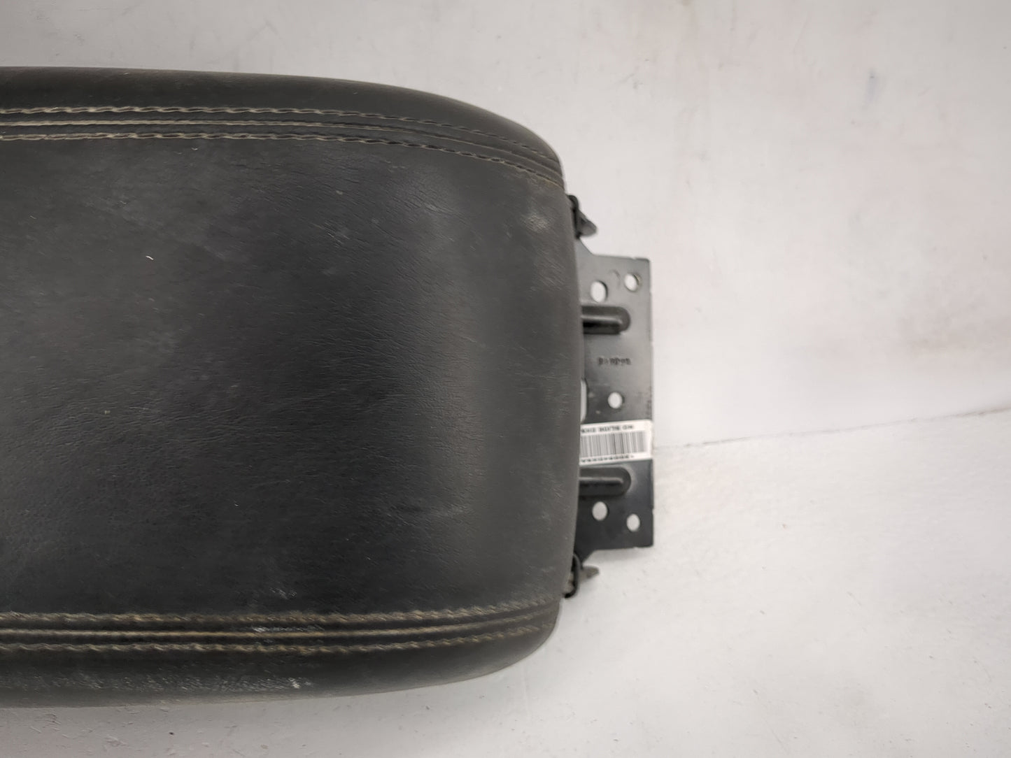 2016 Dodge Dart Center Console Armrest Cover Lid P/N:120054DX9AC Fits OEM Used Auto Parts - Oemusedautoparts1.com