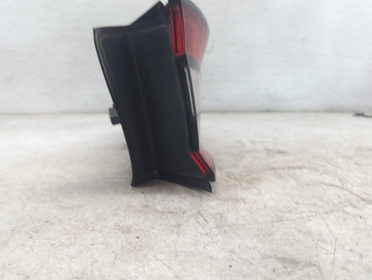 2013-2016 Dodge Dart Driver Left Side Deck Lid Mounted Tail Light 1480399 - Oemusedautoparts1.com