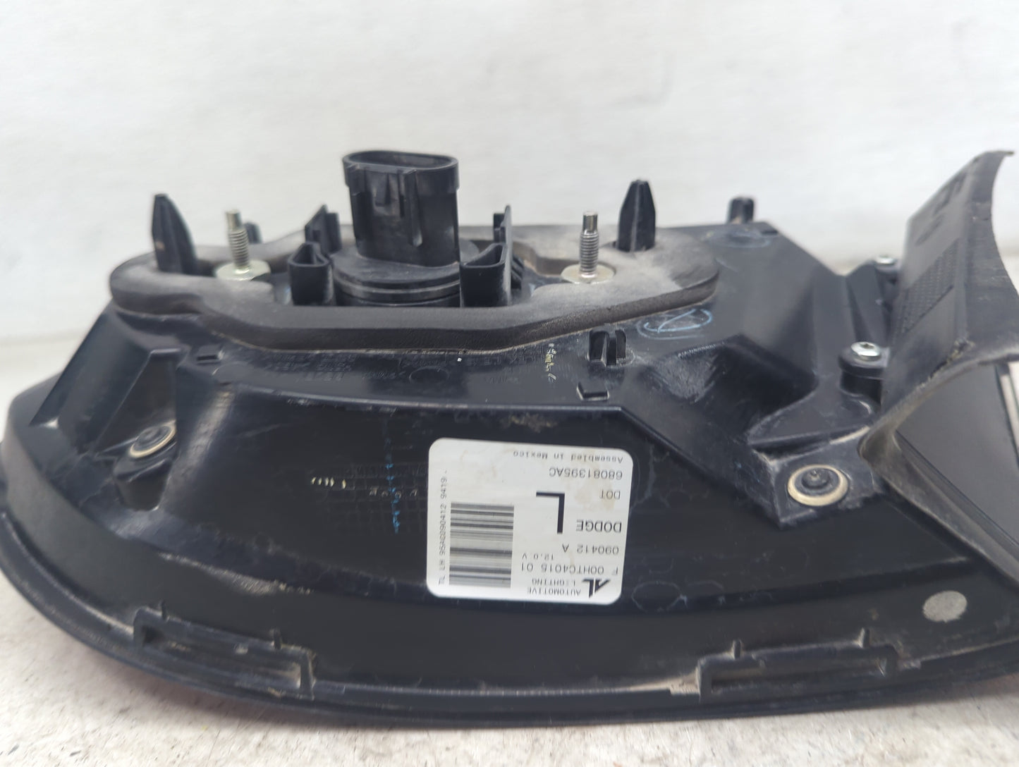 2013-2016 Dodge Dart Driver Left Side Deck Lid Mounted Tail Light 1480399 - Oemusedautoparts1.com