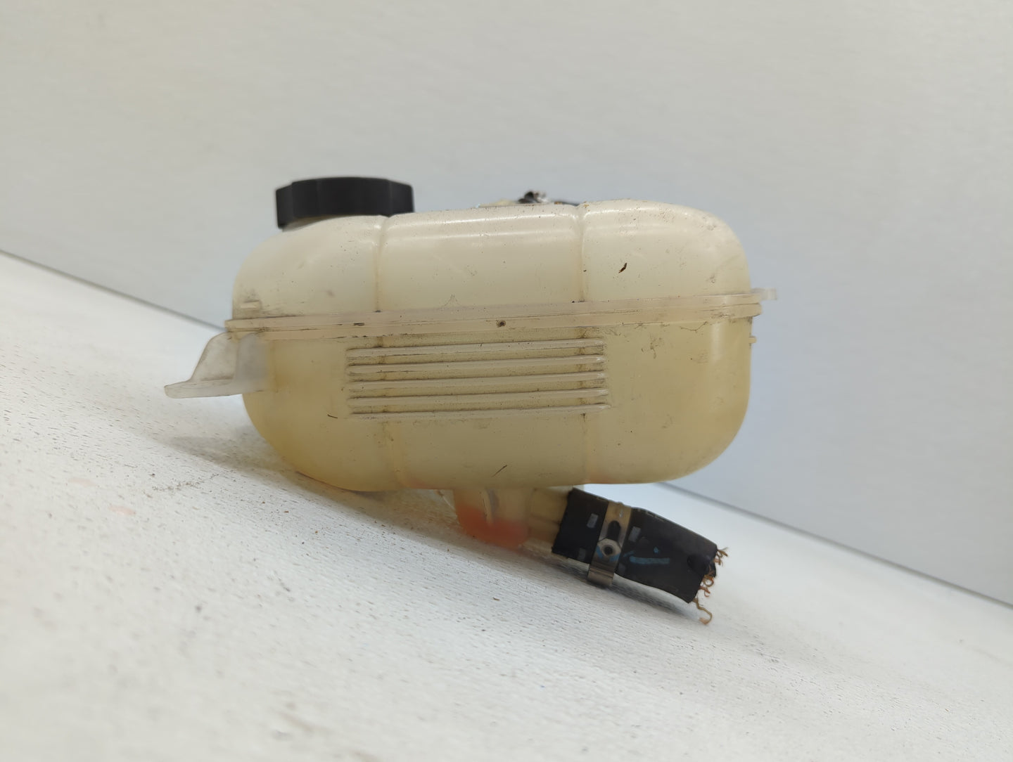 2013-2016 Dodge Dart Radiator Coolant Overflow Expansion Tank Bottle - Oemusedautoparts1.com