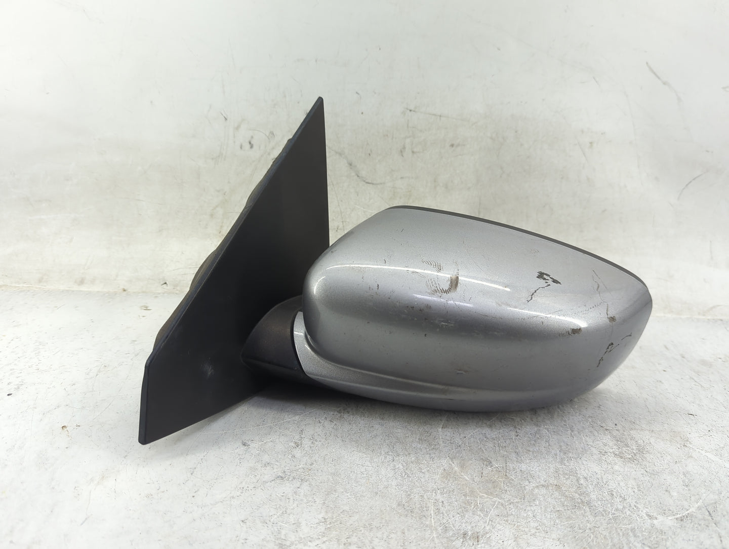 2013-2016 Dodge Dart Driver Side View Mirror - Left Door Mirror OEM Used - Oemusedautoparts1.com