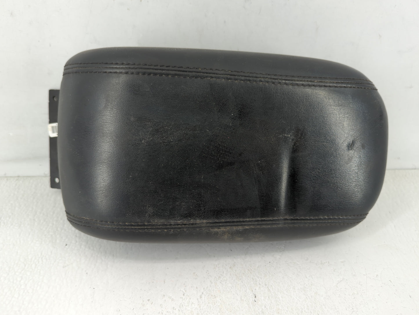 2016-2016 Dodge Dart Center Console Armrest Cover Lid Black - Oemusedautoparts1.com