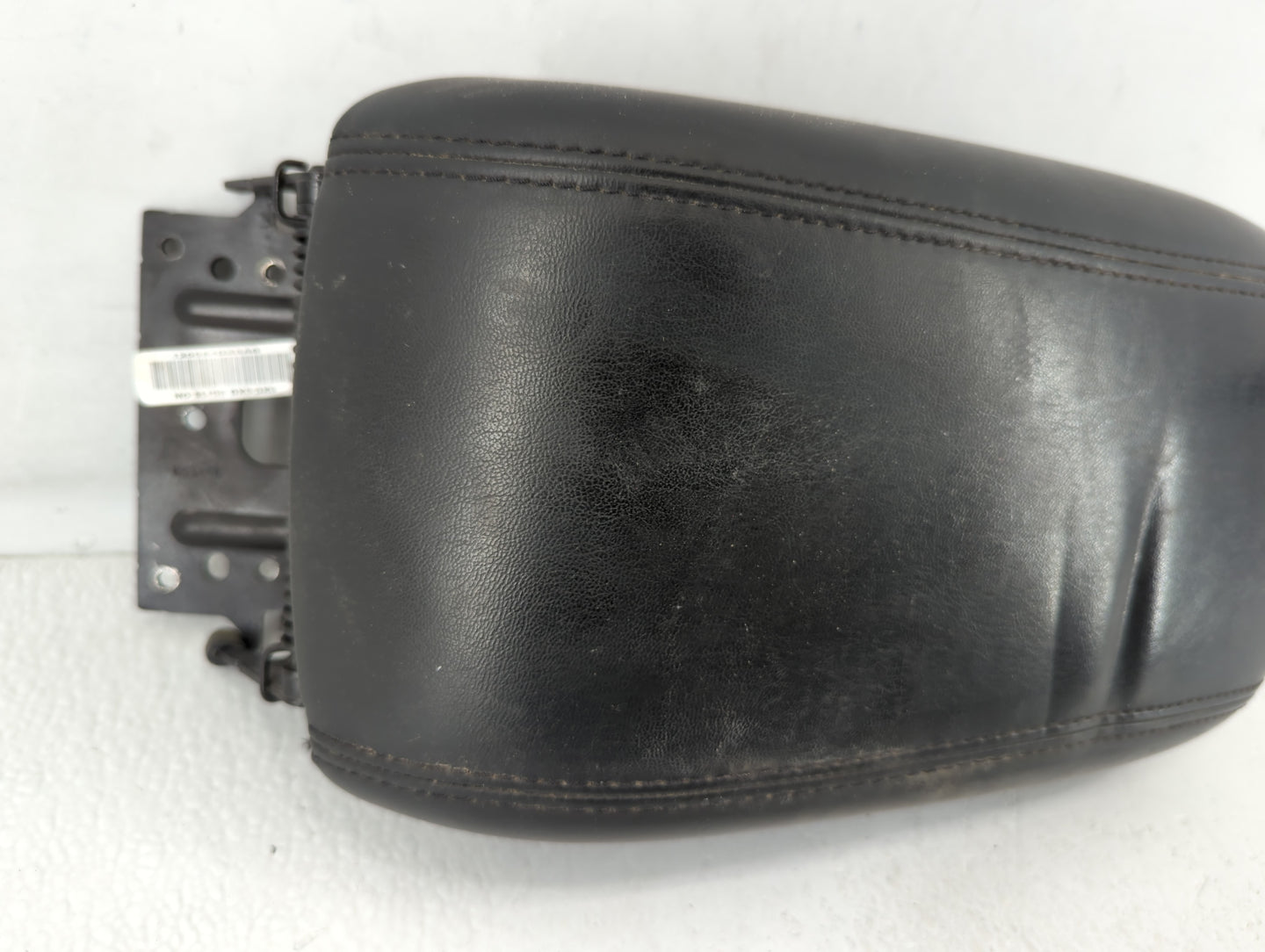 2016-2016 Dodge Dart Center Console Armrest Cover Lid Black - Oemusedautoparts1.com