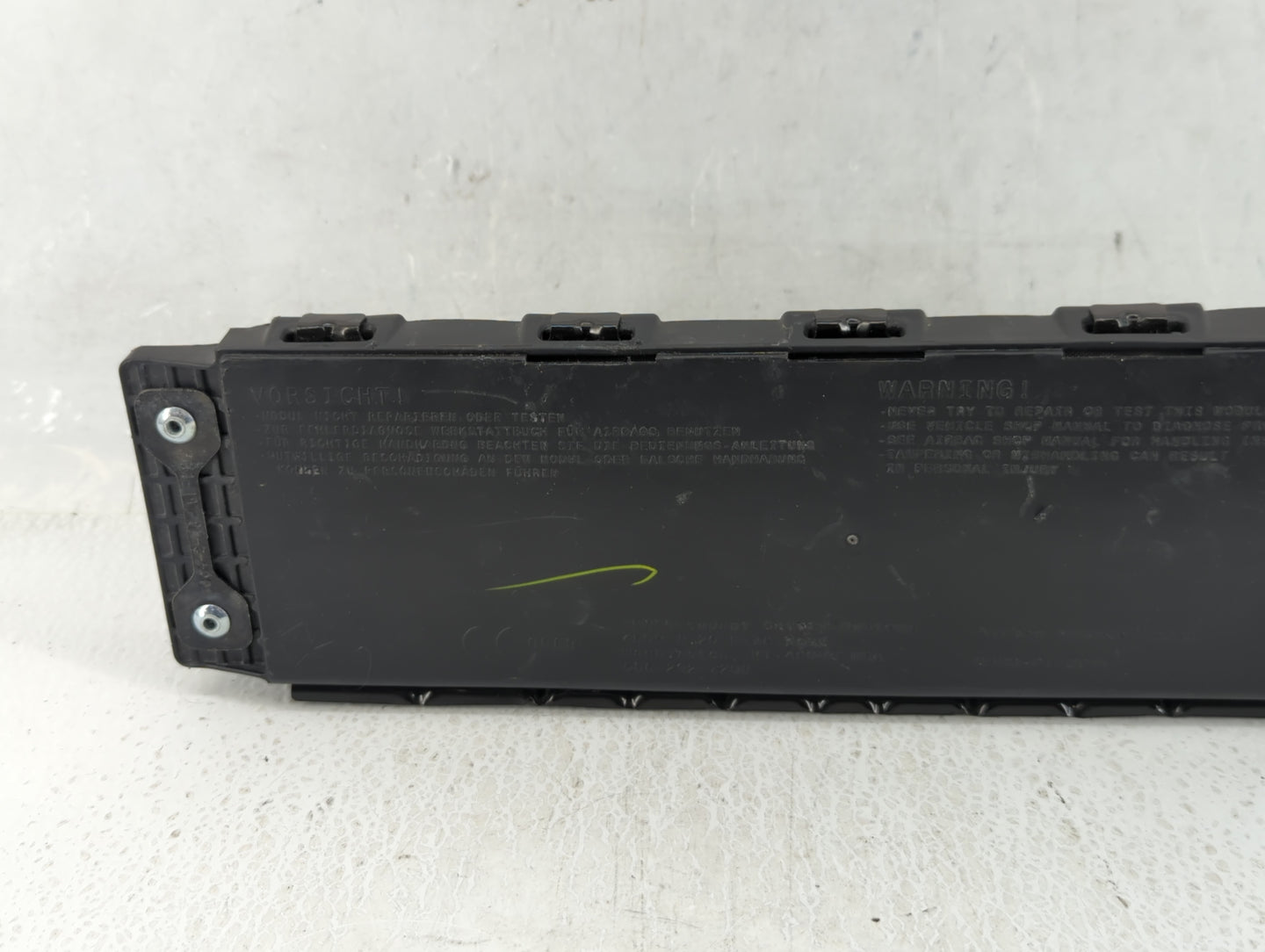 2013-2016 Dodge Dart Air Bag Driver Left Knee OEM P/N:p68102233AD Fits Fits 2013 2014 2015 2016 OEM Used Auto Parts - Oemuse