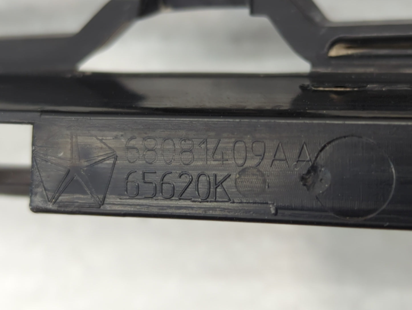 2013-2016 Dodge Dart Front Grille Bumper Not Included - Oemusedautoparts1.com