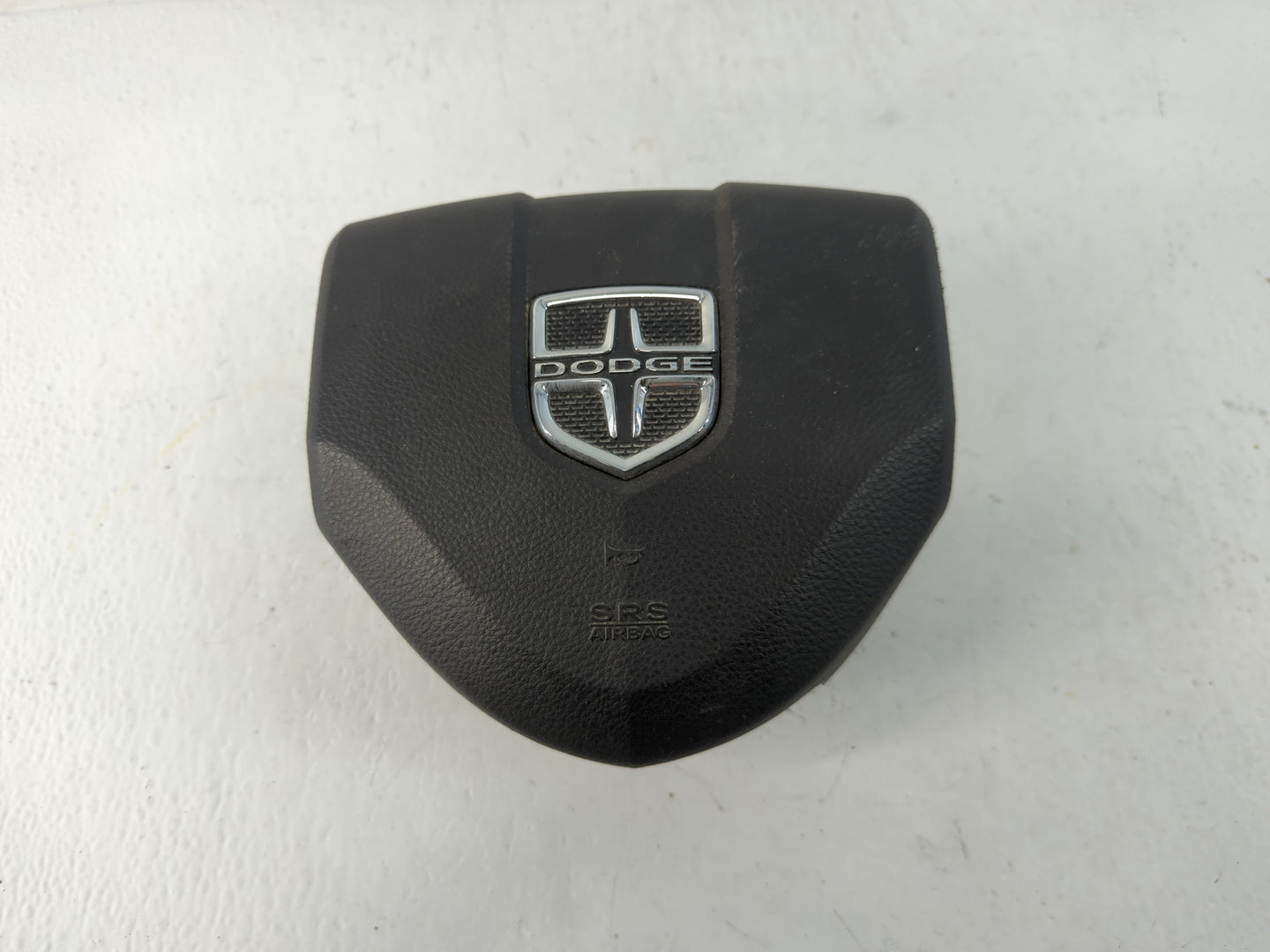 2013-2016 Dodge Dart Air Bag Driver Left Steering Wheel Mounted P/N:P1TL52DX9AD Fits Fits 2013 2014 2015 2016 OEM Used Auto 