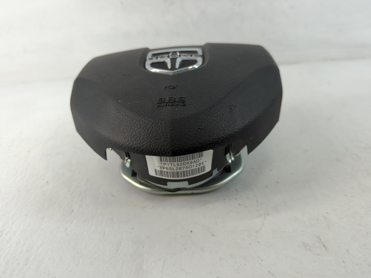 2013-2016 Dodge Dart Air Bag Driver Left Steering Wheel Mounted P/N:P1TL52DX9AD Fits Fits 2013 2014 2015 2016 OEM Used Auto 