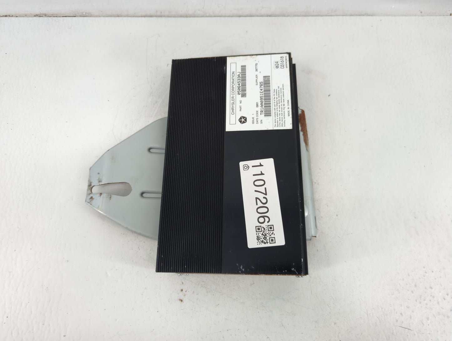 2016-2020 Dodge Durango Radio AM FM Cd Player Receiver Replacement P/N:05064533AJ Fits Fits 2016 2017 2018 2019 2020 2021 20