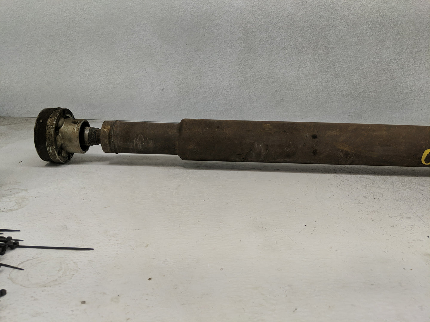 2014-2022 Dodge Durango Rear Driveshaft Oem - Oemusedautoparts1.com