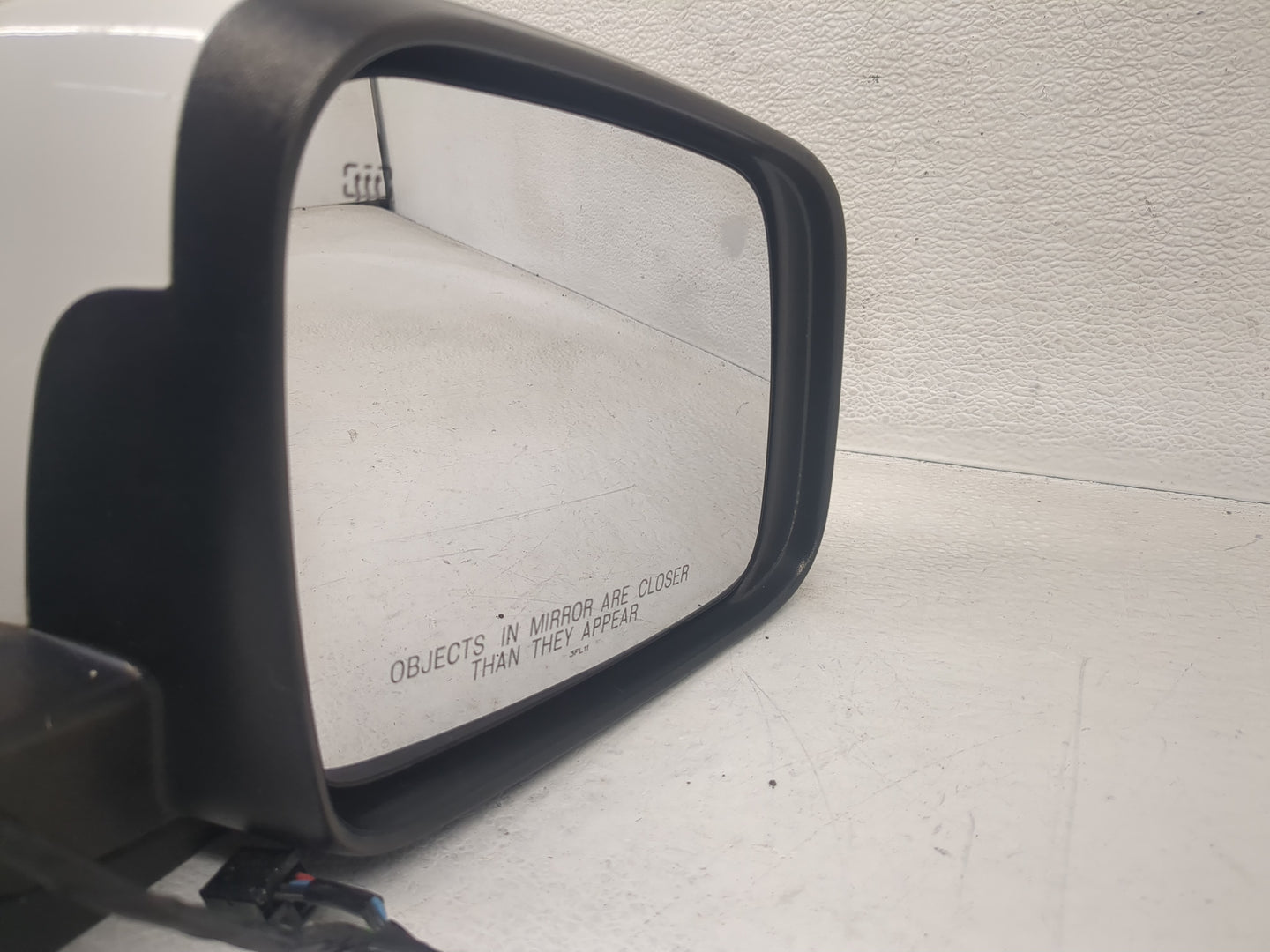 2011-2022 Dodge Durango Side Mirror Replacement Passenger Right View Door Mirror Fits OEM Used Auto Parts - Oemusedautoparts