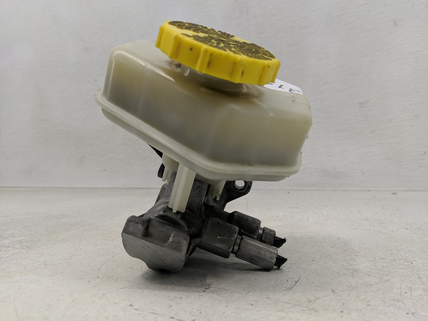 2016-2022 Dodge Durango Brake Master Cylinder 1312079 - Oemusedautoparts1.com