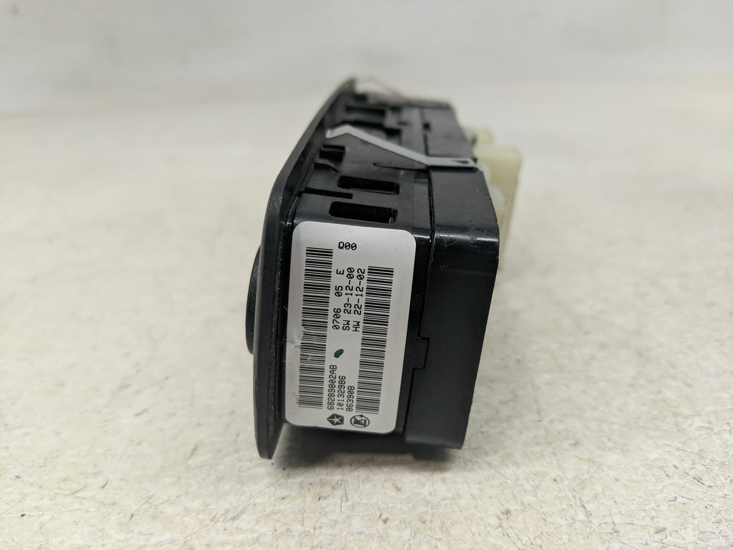 2016 Dodge Durango Fusebox Fuse Box Panel Relay Module P/N:68289802AB Fits OEM Used Auto Parts - Oemusedautoparts1.com