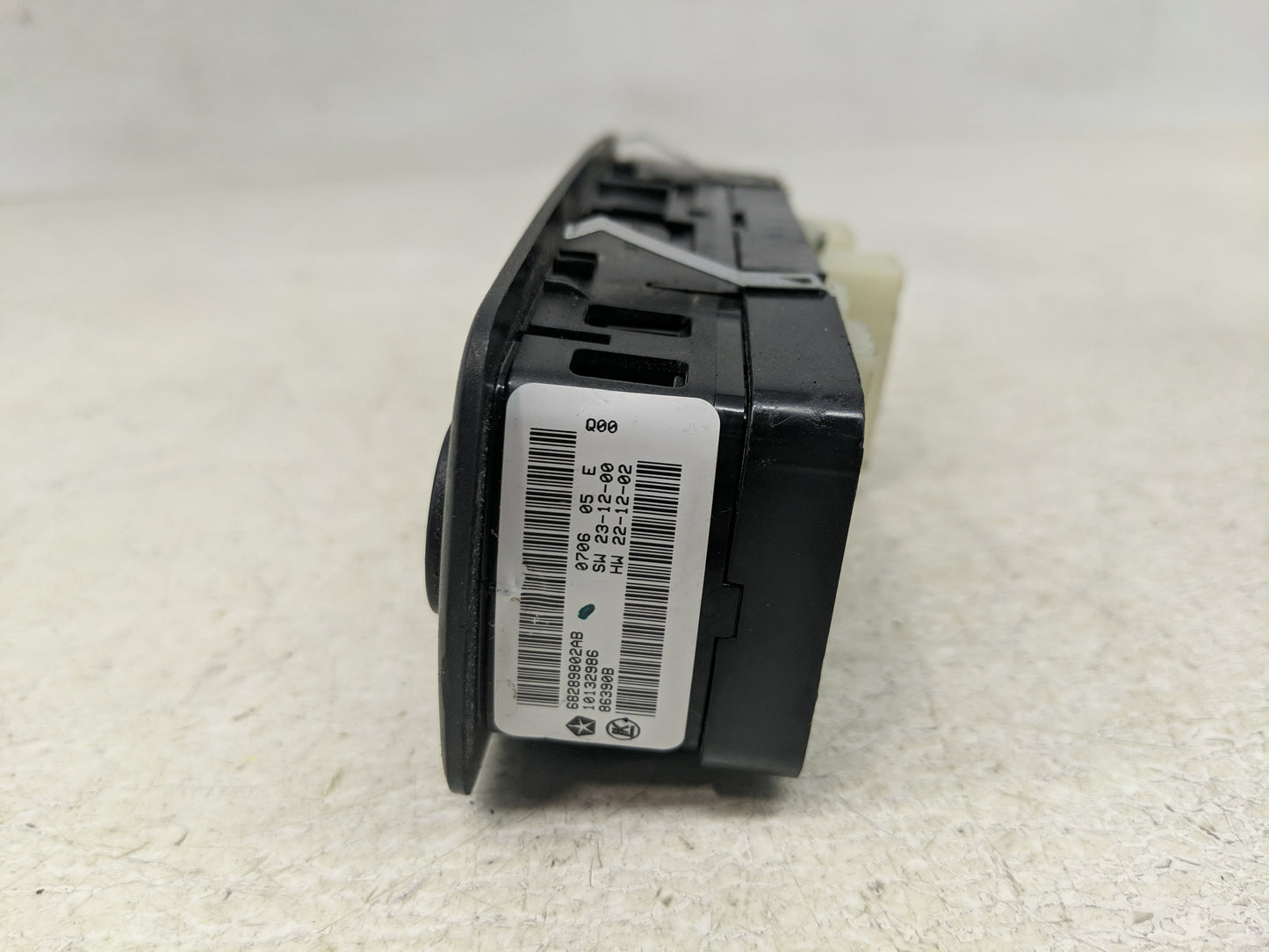 2016 Dodge Durango Fusebox Fuse Box Panel Relay Module P/N:68289802AB Fits OEM Used Auto Parts - Oemusedautoparts1.com