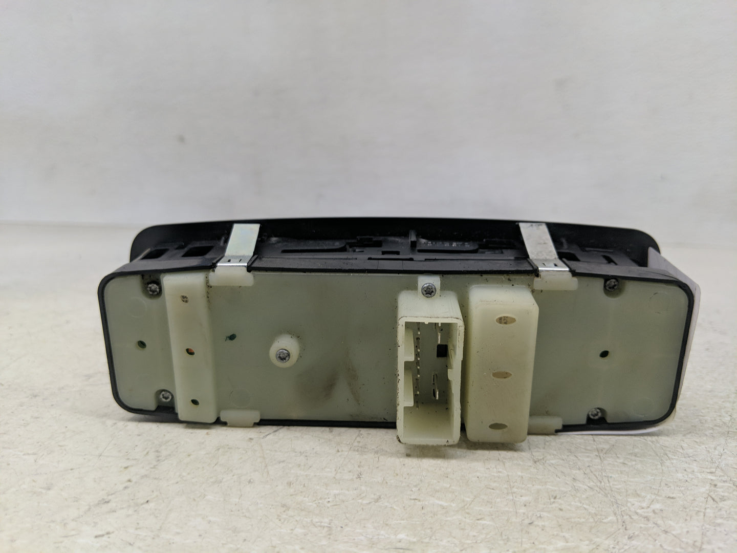 2016 Dodge Durango Fusebox Fuse Box Panel Relay Module P/N:68289802AB Fits OEM Used Auto Parts - Oemusedautoparts1.com