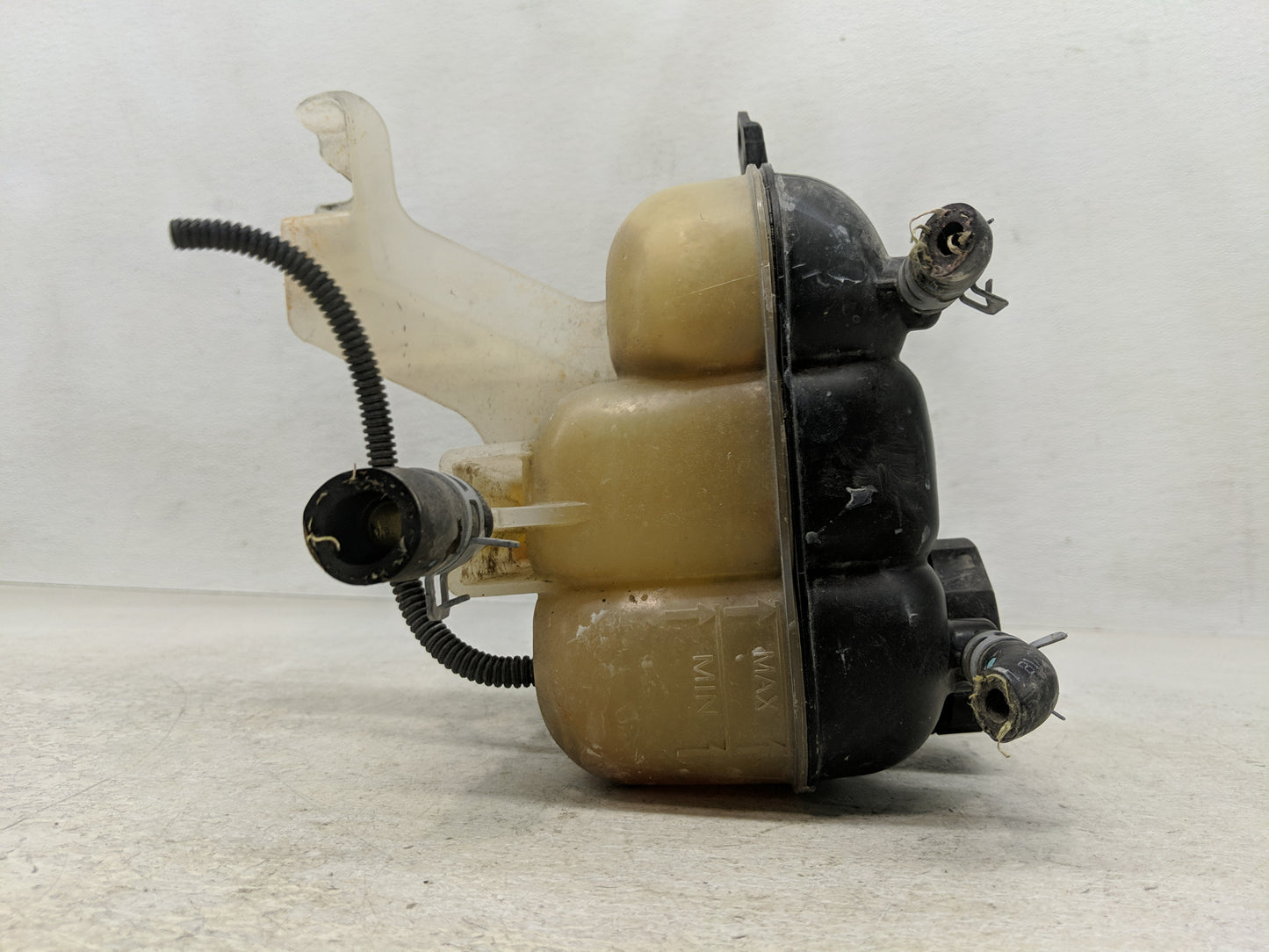2016-2022 Dodge Durango Radiator Coolant Overflow Expansion Tank Bottle - Oemusedautoparts1.com