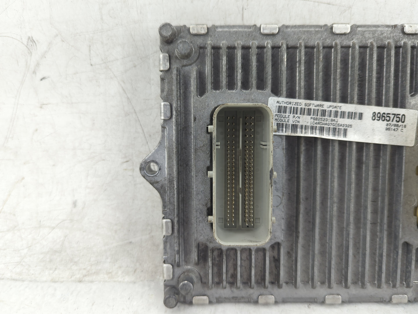 2016-2017 Dodge Durango PCM Engine Control Computer ECU ECM PCU OEM P/N:P68243326AA Fits Fits 2016 2017 OEM Used Auto Parts 
