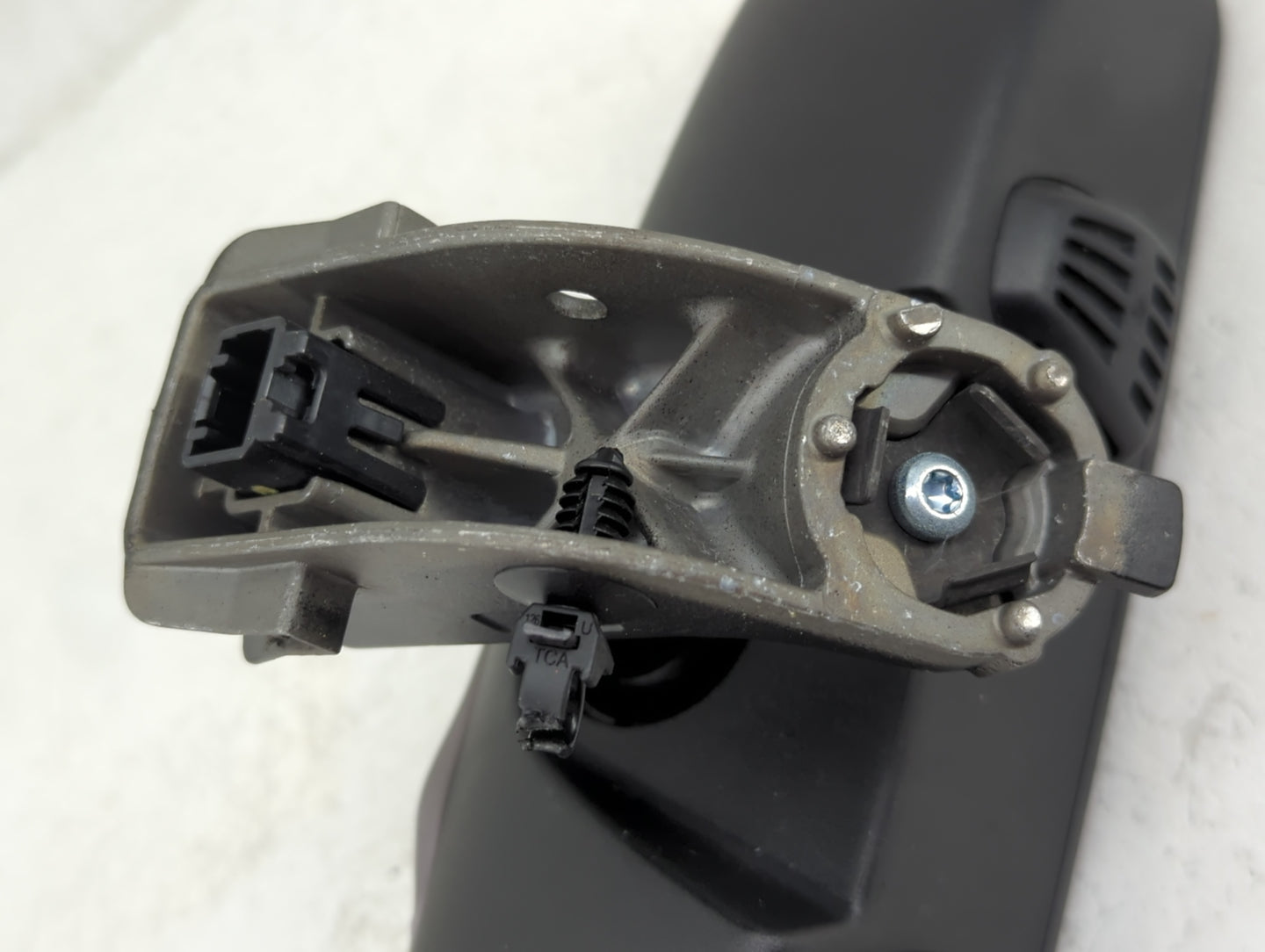 2014-2016 Dodge Durango Interior Rear View Mirror Replacement OEM P/N:68231564AC Fits Fits 2014 2015 2016 OEM Used Auto Part