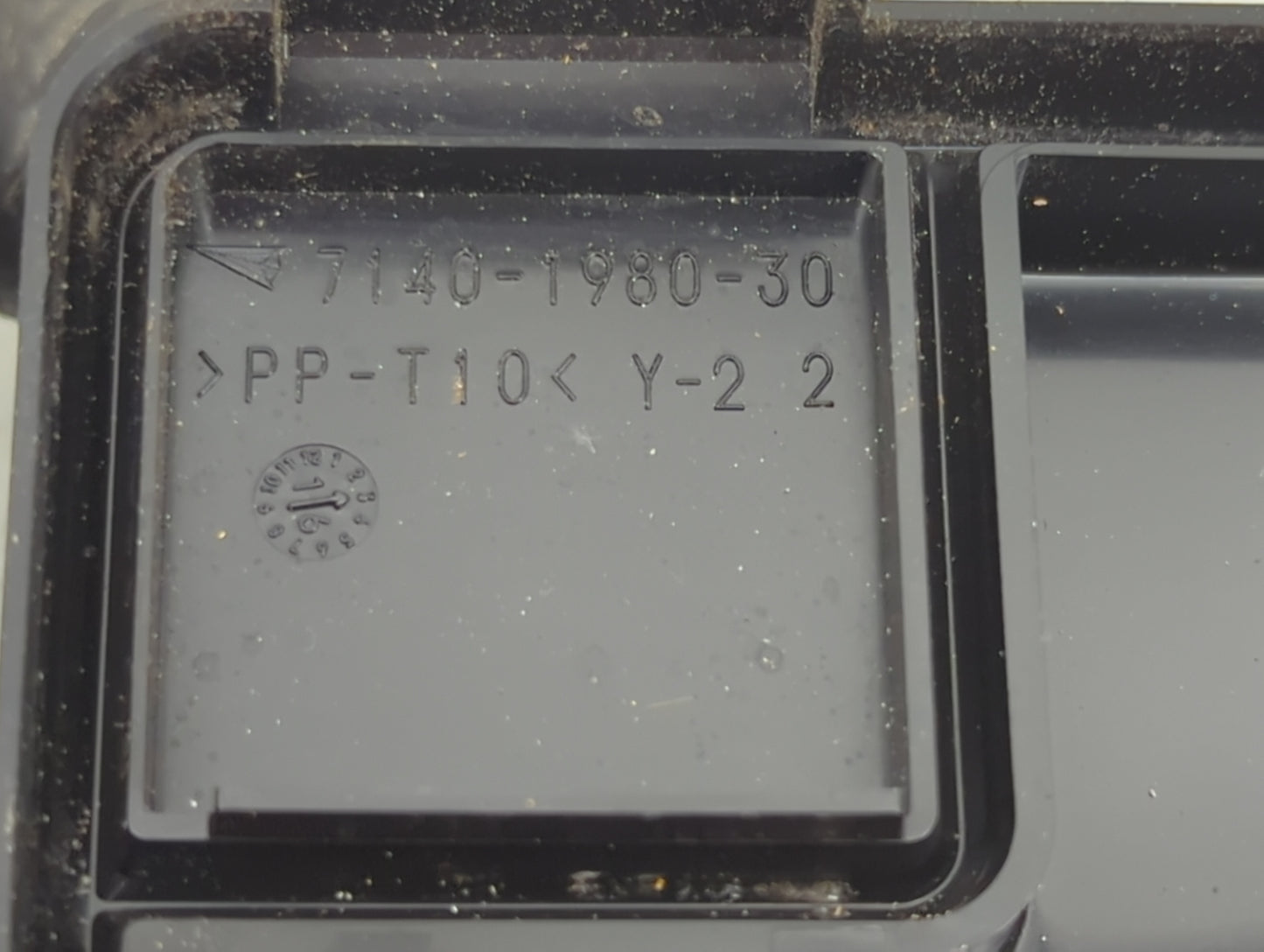2016 Dodge Durango Fusebox Fuse Box Panel Relay Module P/N:7140-5131-30 7140-1980-30 Fits OEM Used Auto Parts - Oemusedautop
