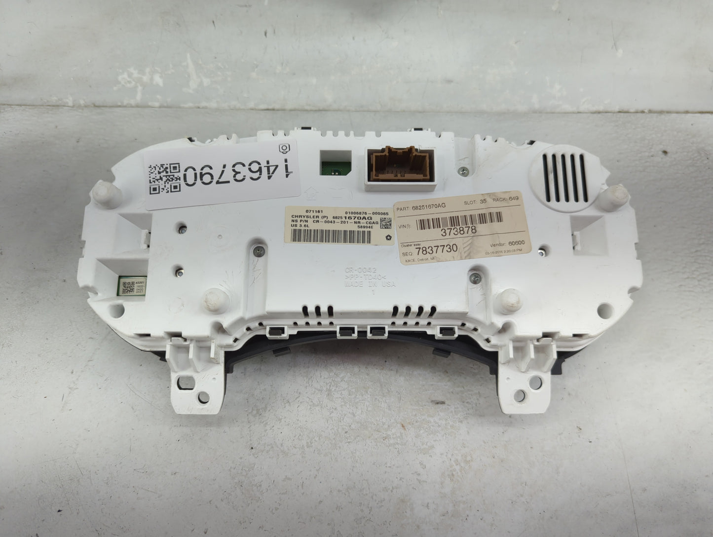 2016 Dodge Durango Instrument Cluster Speedometer Gauges P/N:68251670AG Miles:164K Fits OEM Used Auto Parts - Oemusedautopar