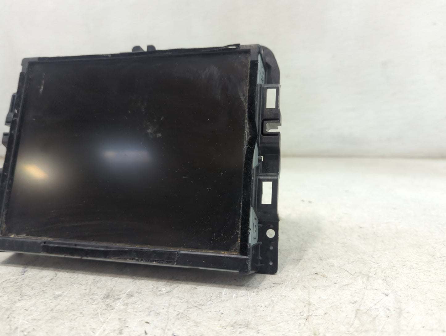 2016 Dodge Durango Radio AM FM Cd Player Receiver Replacement P/N:2098978-1 Fits OEM Used Auto Parts - Oemusedautoparts1.com
