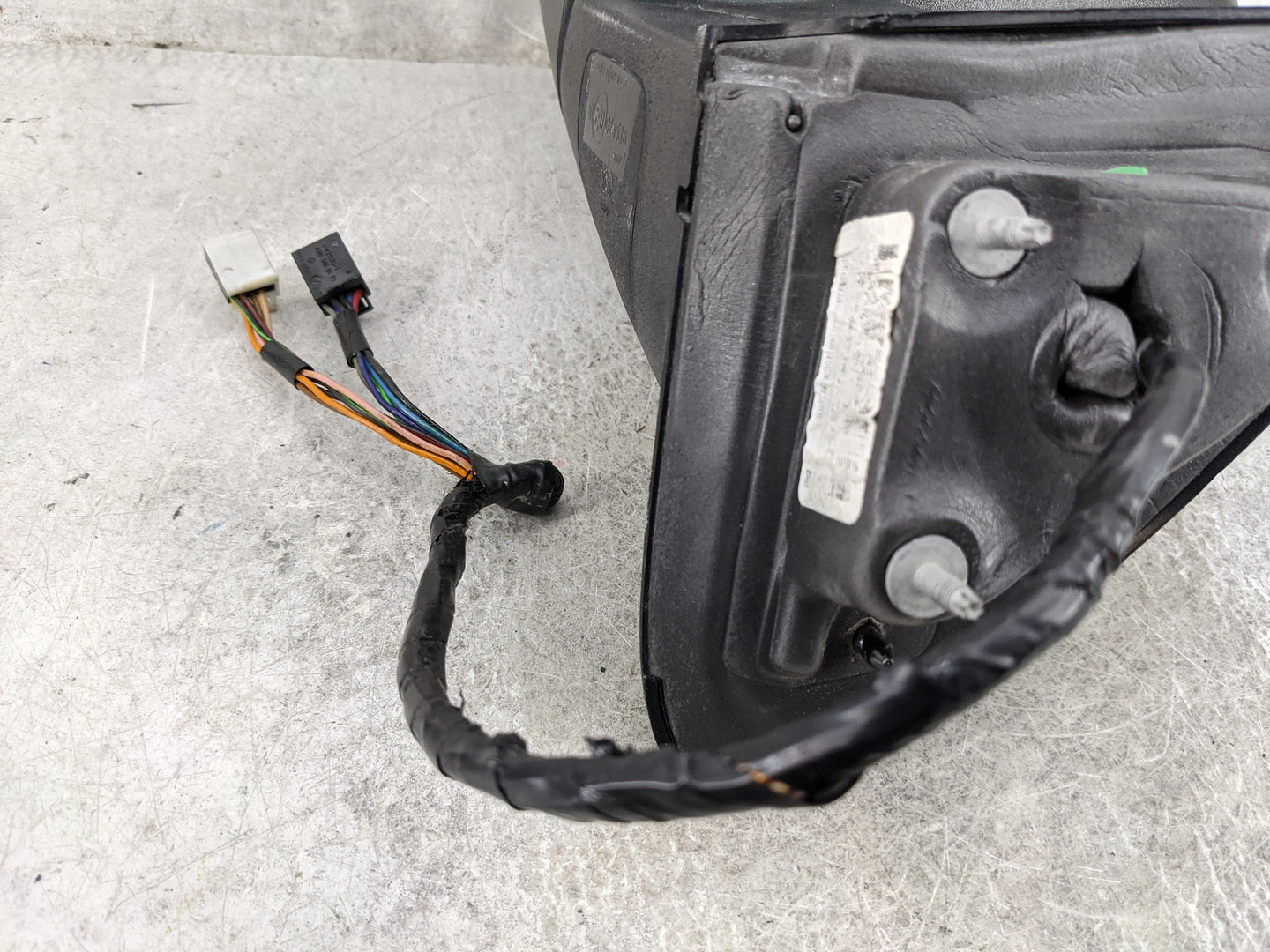 2011-2021 Dodge Durango Driver Side View Mirror - Left Door Mirror OEM Used - Oemusedautoparts1.com