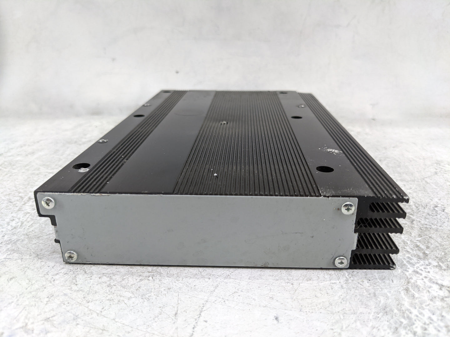 2011-2016 Dodge Durango Radio Speaker Amplifier - Oemusedautoparts1.com