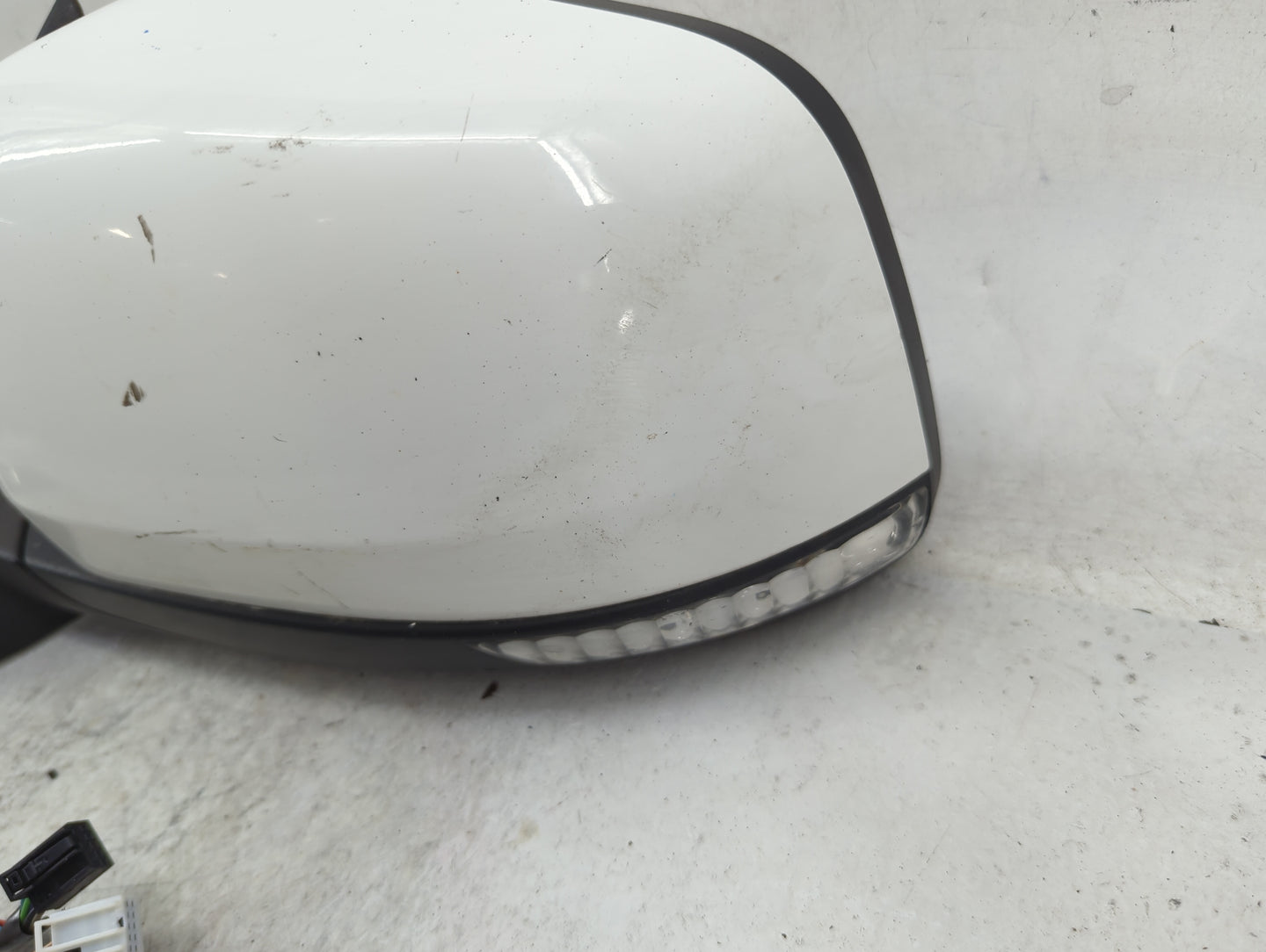 2011-2021 Dodge Durango Driver Side View Mirror - Left Door Mirror OEM Used - Oemusedautoparts1.com