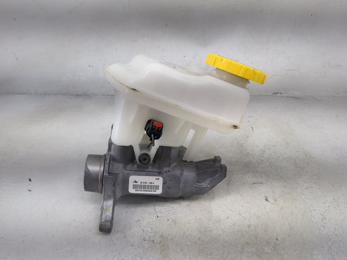 2016-2022 Dodge Durango Brake Master Cylinder 1491087 - Oemusedautoparts1.com