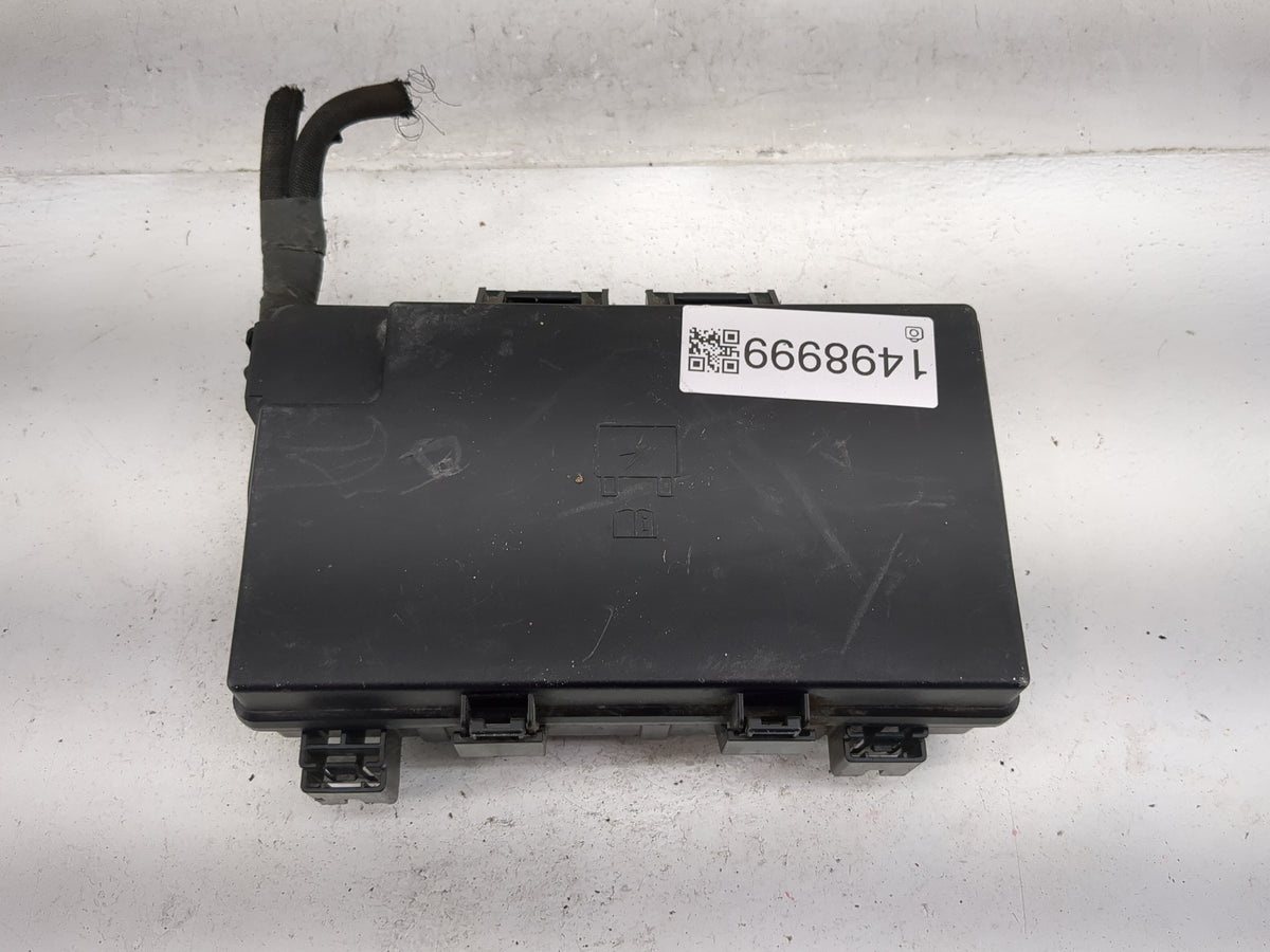 2016 Dodge Durango Fusebox Fuse Box Panel Relay Module P/N:04692143AA 7140-5131-30 Fits OEM Used Auto Parts - Oemusedautopar