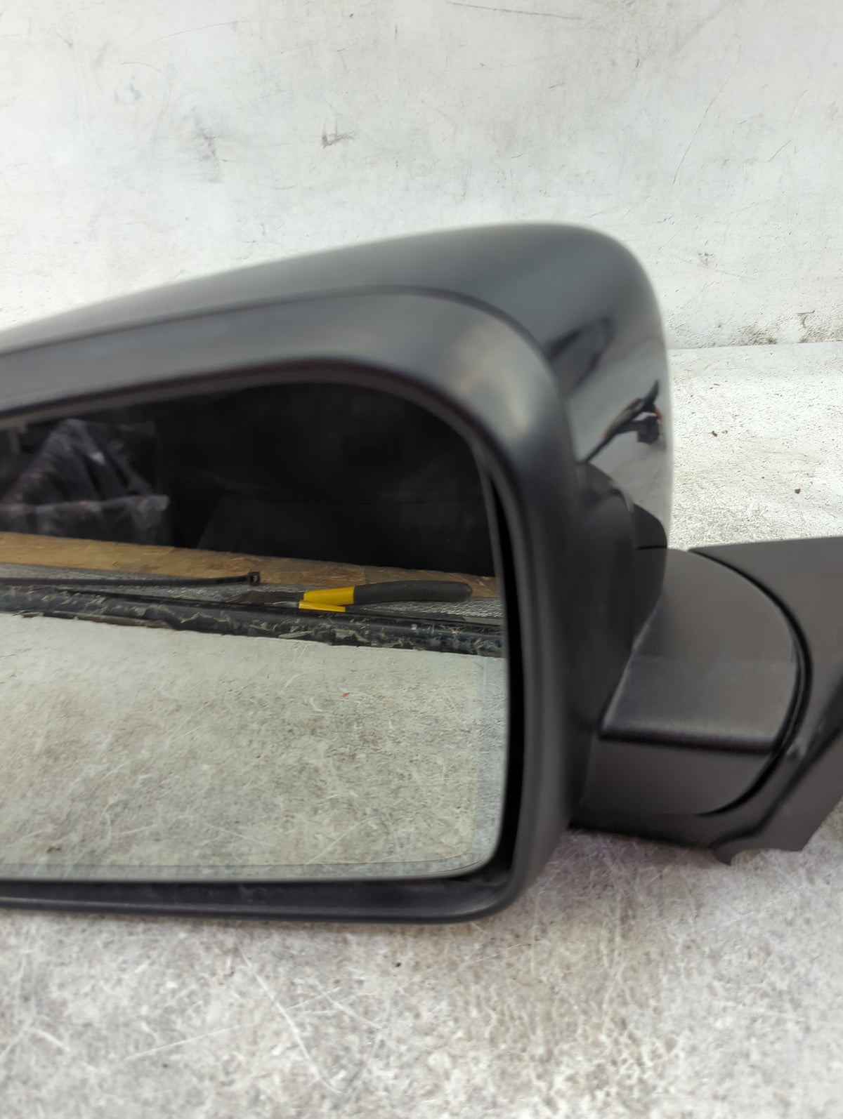 2011-2021 Dodge Durango Driver Side View Mirror - Left Door Mirror OEM Used - Oemusedautoparts1.com