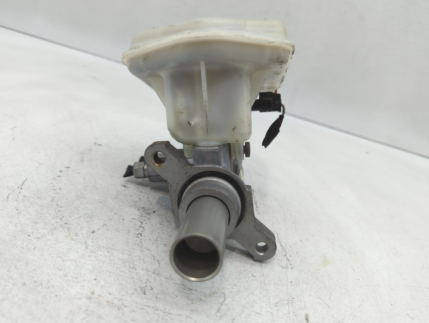 2016-2022 Dodge Durango Brake Master Cylinder 610683 - Oemusedautoparts1.com