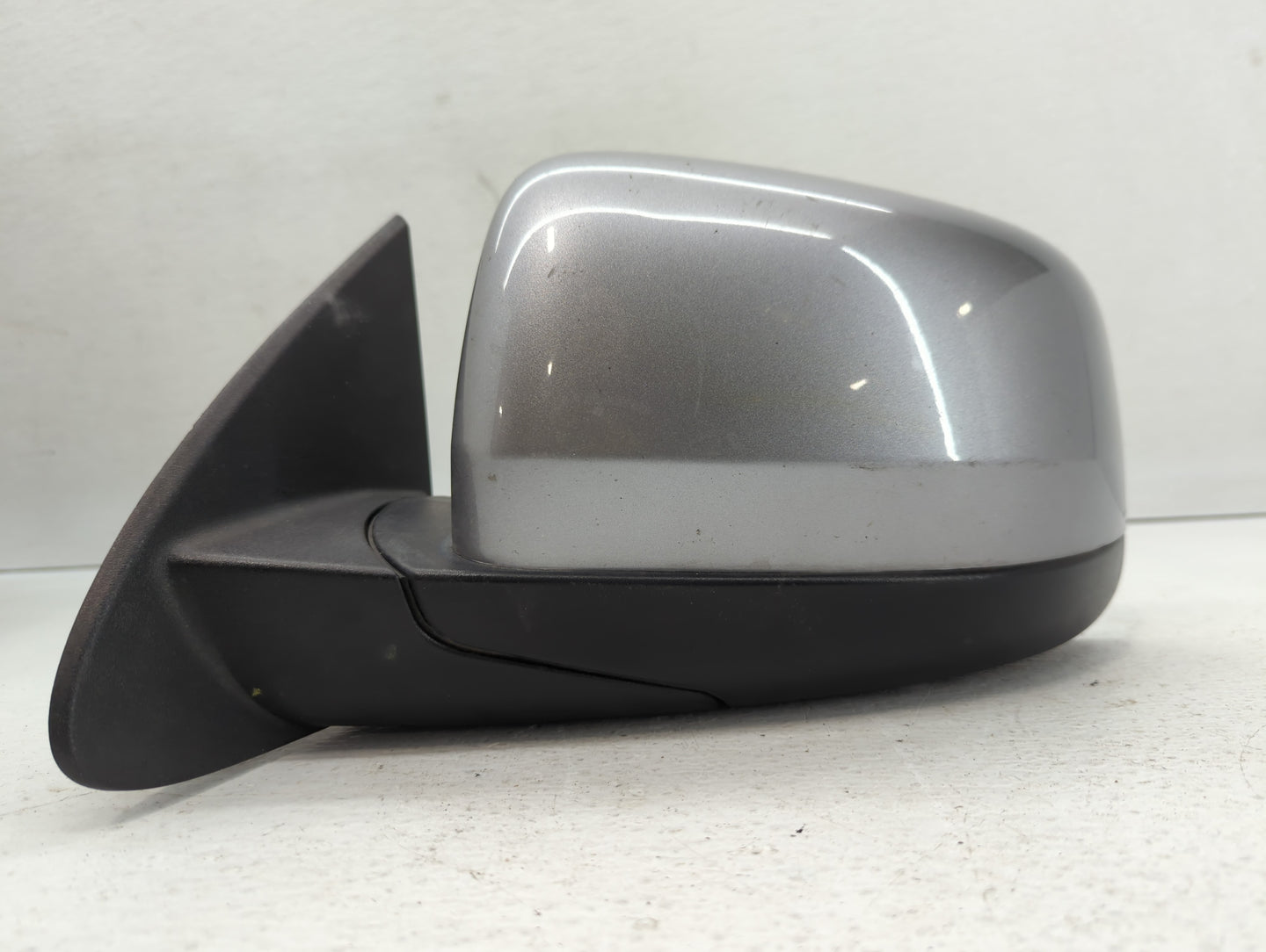 2016 Dodge Durango Driver Side View Mirror - Left Door Mirror OEM Used - Oemusedautoparts1.com