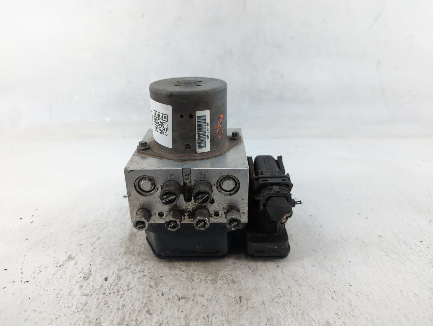 2016 Dodge Durango ABS Pump Control Module Replacement P/N:68252641AD Fits Fits 2017 OEM Used Auto Parts - Oemusedautoparts1