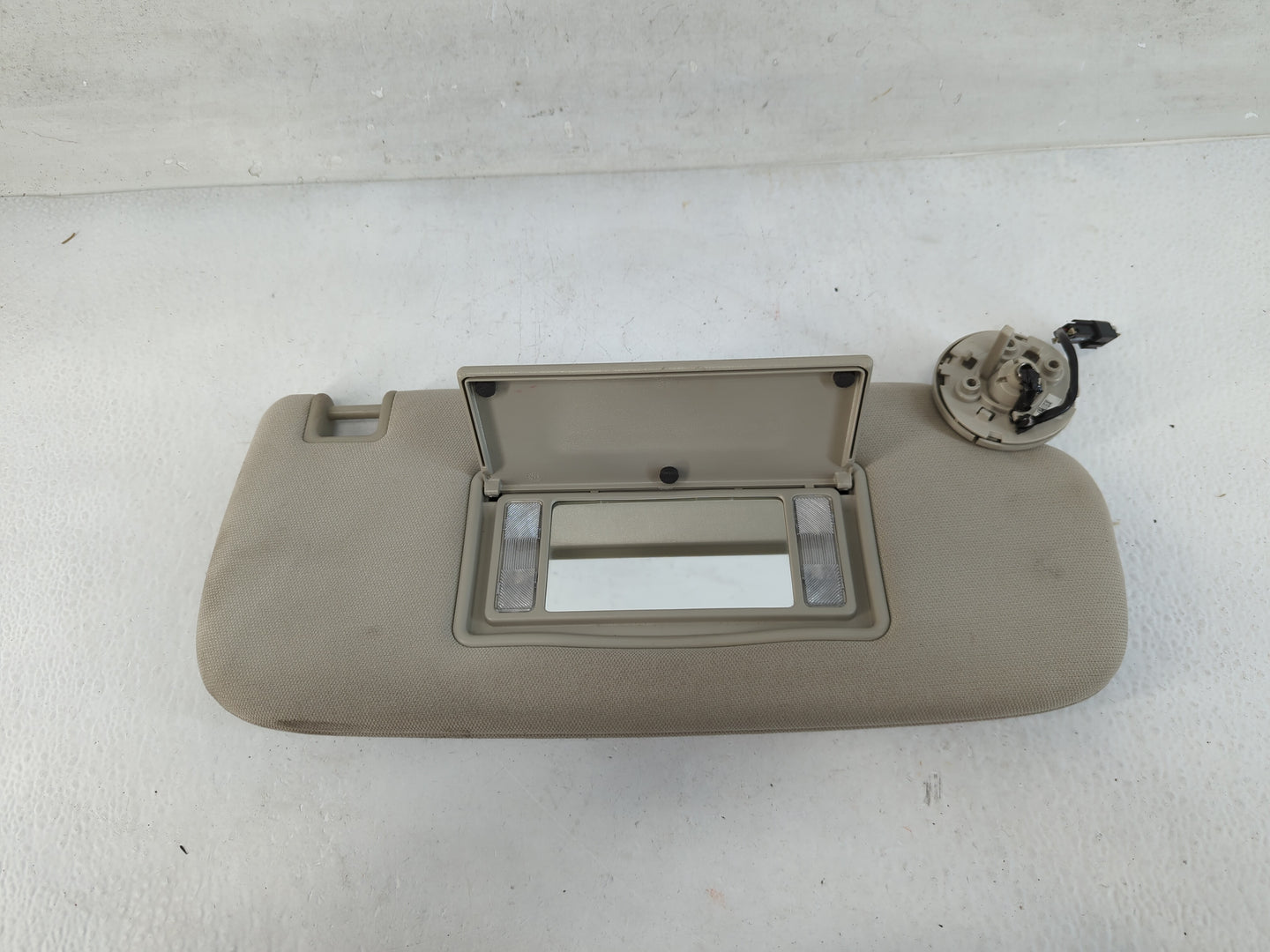 2011-2022 Dodge Durango Sun Visor Shade Replacement Passenger Right Mirror Fits OEM Used Auto Parts - Oemusedautoparts1.com