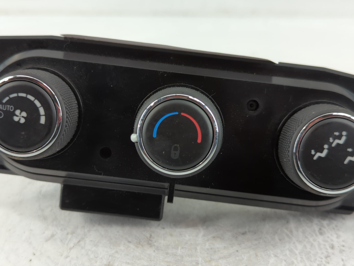2016 Dodge Durango Climate Control Module Temperature AC/Heater Replacement P/N:68287297AA Fits OEM Used Auto Parts - Oemuse