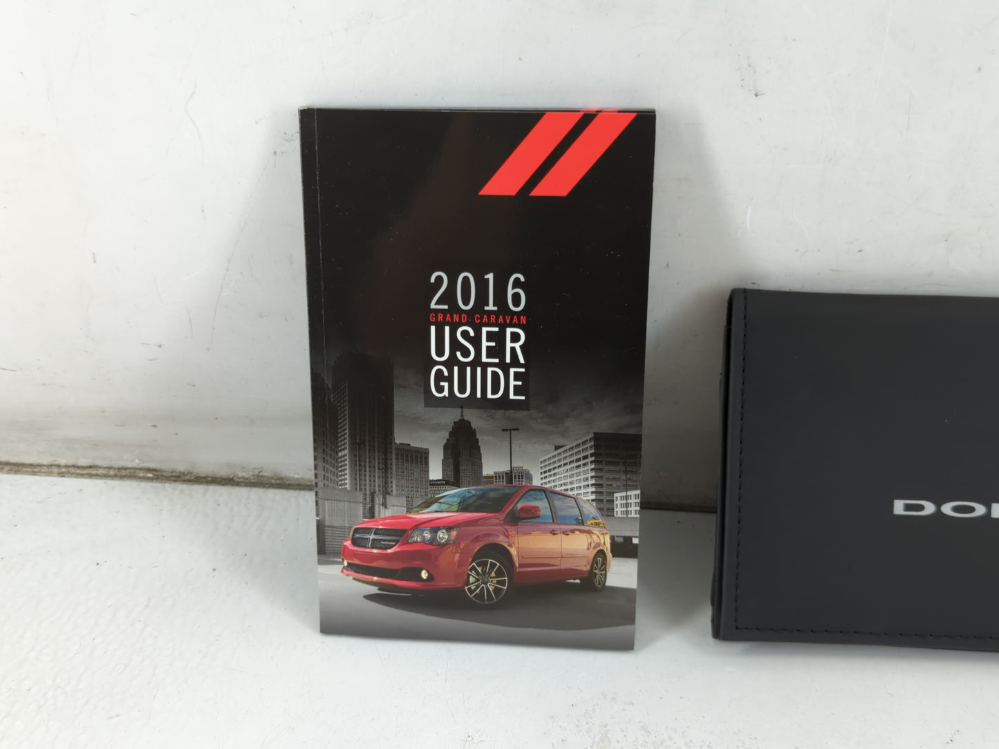 2016 Dodge Grand Caravan Owners Manual Book Guide P/N:16Y532-926-AA OEM Used Auto Parts - Oemusedautoparts1.com