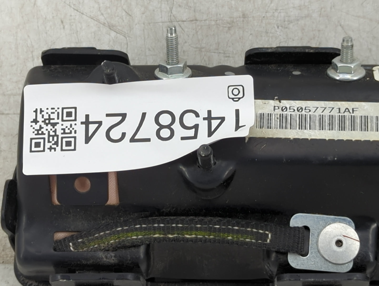 2014-2018 Dodge Grand Caravan Air Bag Driver Left Knee Oem 1458724 - Oemusedautoparts1.com