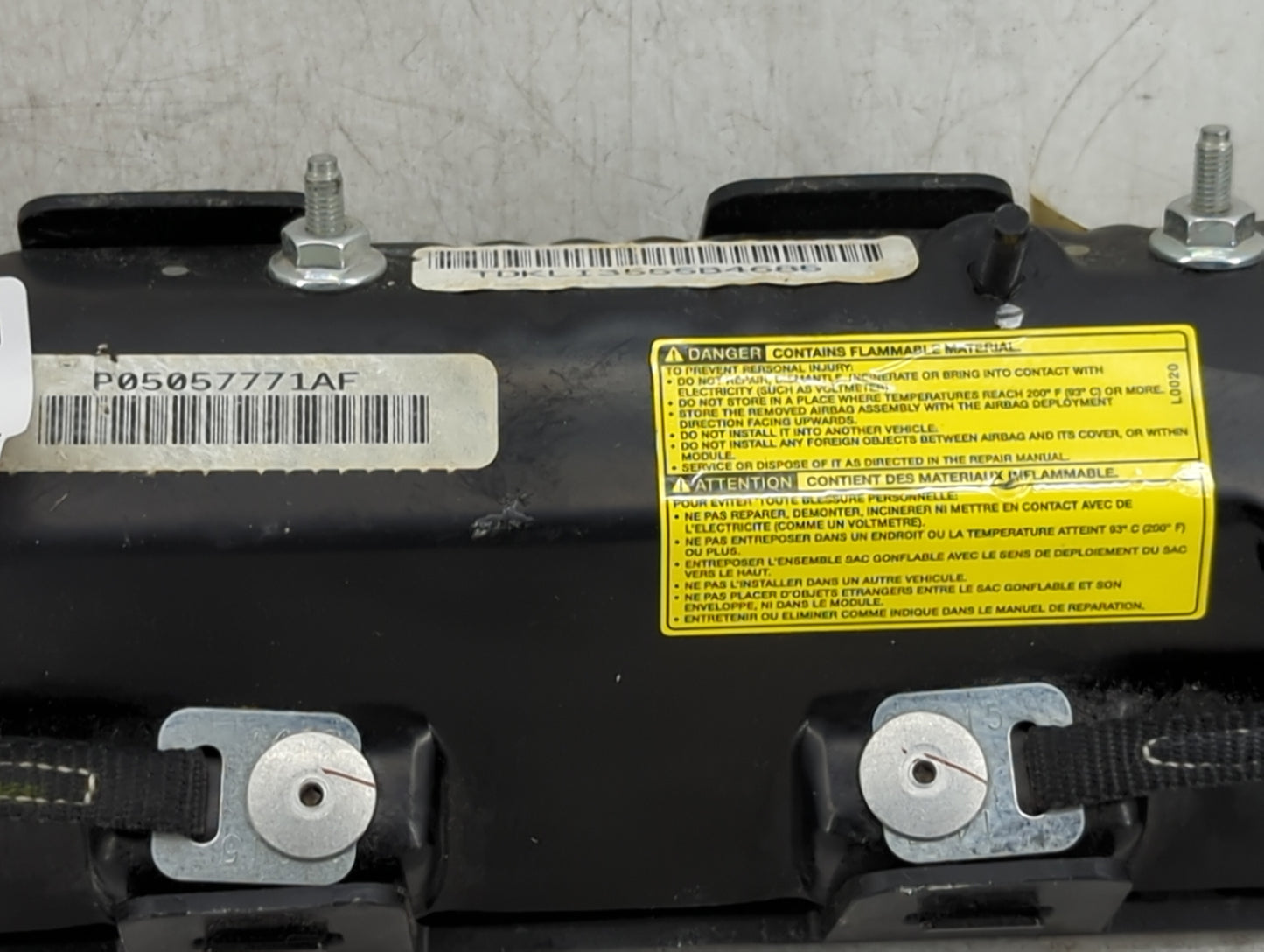2014-2018 Dodge Grand Caravan Air Bag Driver Left Knee Oem 1458724 - Oemusedautoparts1.com