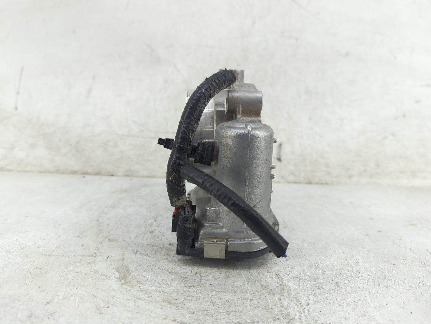 2011-2020 Dodge Grand Caravan Throttle Body P/N:05184349AC 0280750570 Fits OEM Used Auto Parts - Oemusedautoparts1.com