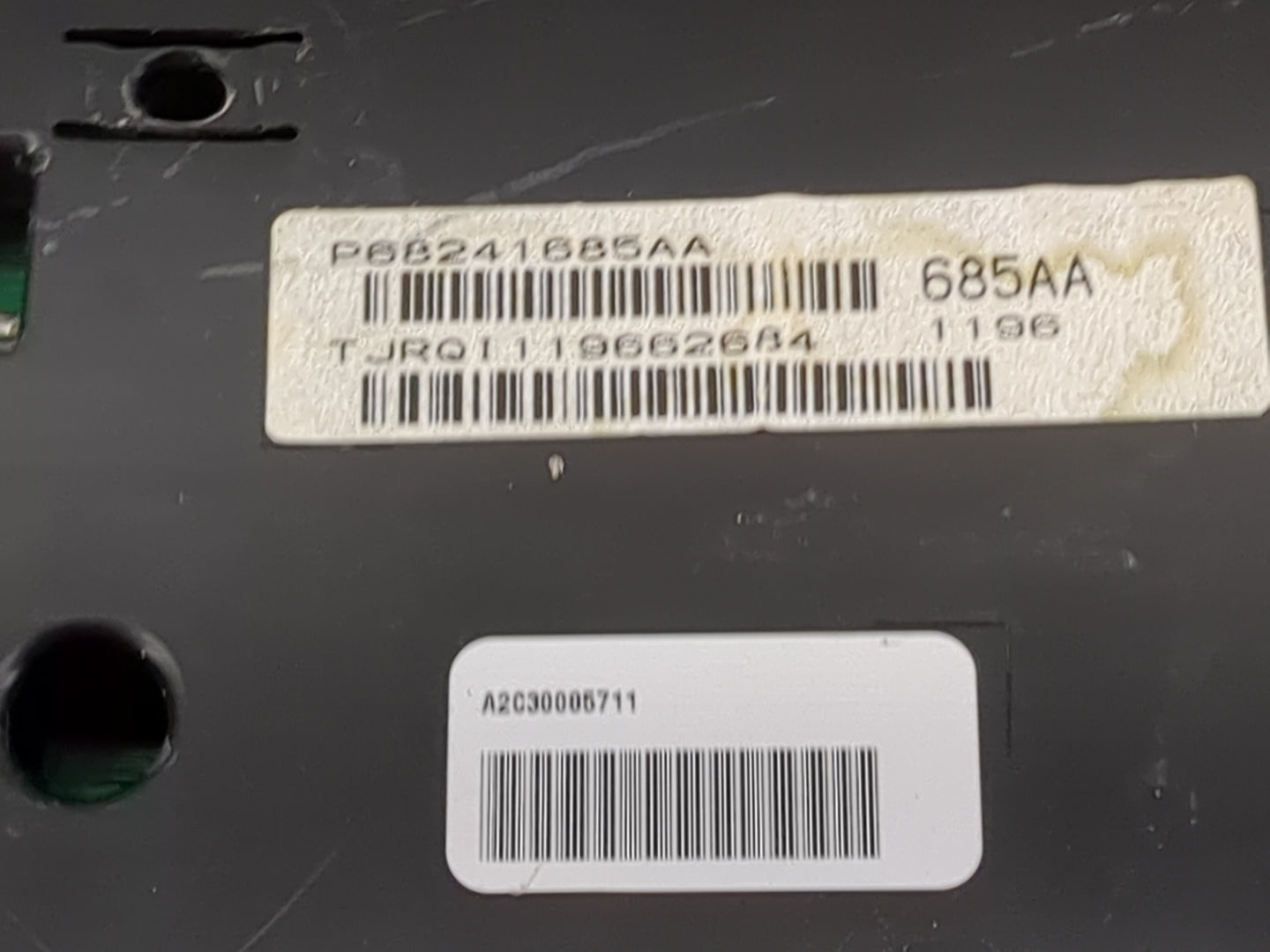 2015-2018 Dodge Grand Caravan Instrument Cluster Speedometer Gauges P/N:P68241685AA A2C30005711 Miles: Fits OEM Used Auto Pa