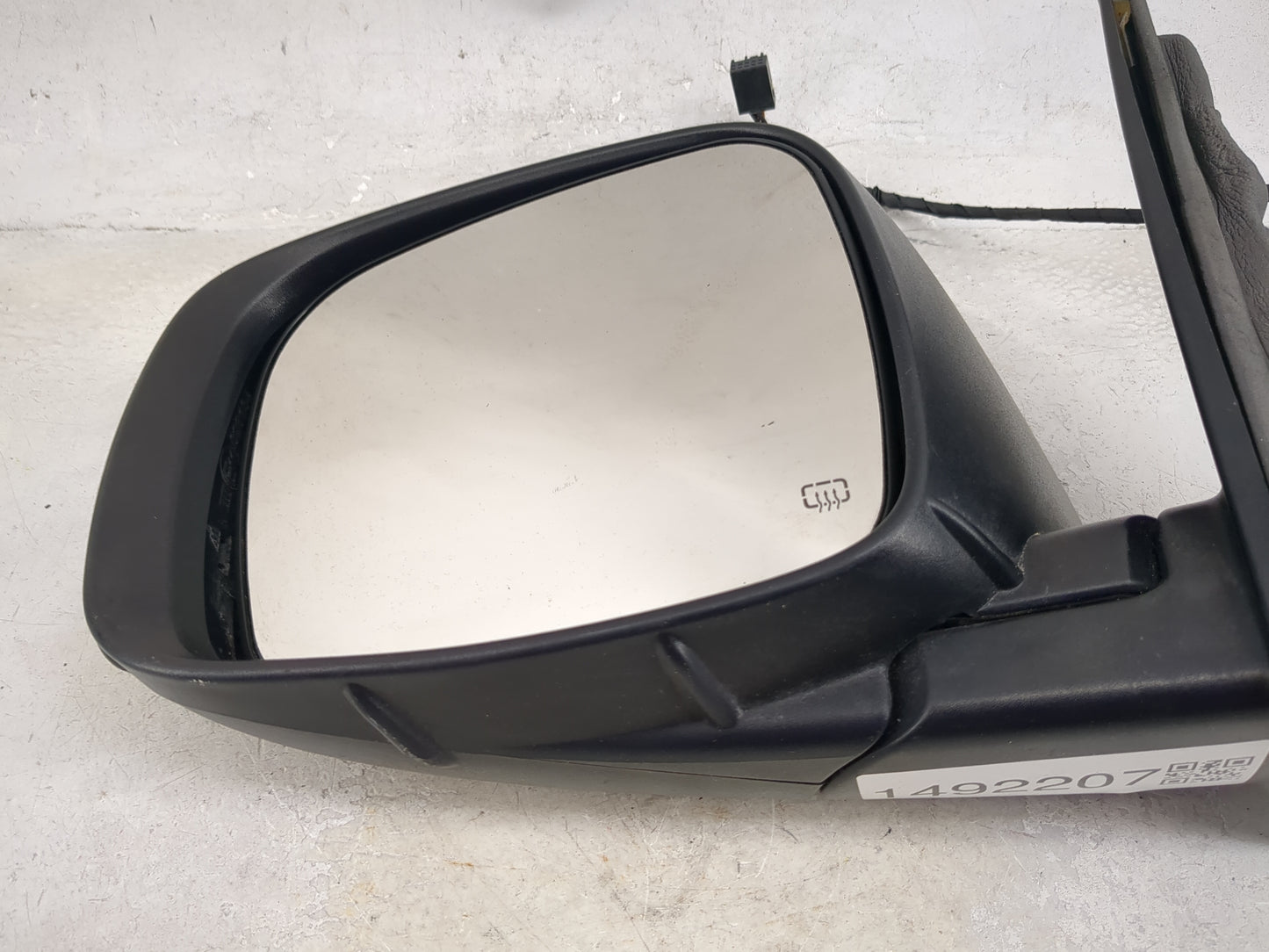2011-2020 Dodge Grand Caravan Driver Side View Mirror - Left Door Mirror OEM Used - Oemusedautoparts1.com