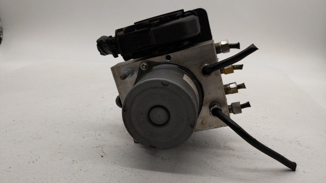 2015-2018 Dodge Grand Caravan ABS Pump Control Module Replacement P/N:P68183803AC Fits Fits 2015 2016 2017 2018 OEM Used Aut