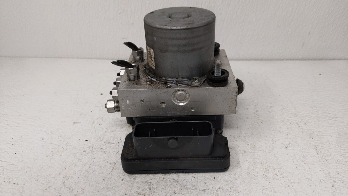 2015-2020 Dodge Grand Caravan Anti-Lock Brake ABS Pump Module Actuator OEM P/N:P68183803AC 68183803AC Fits OEM Used Auto Par