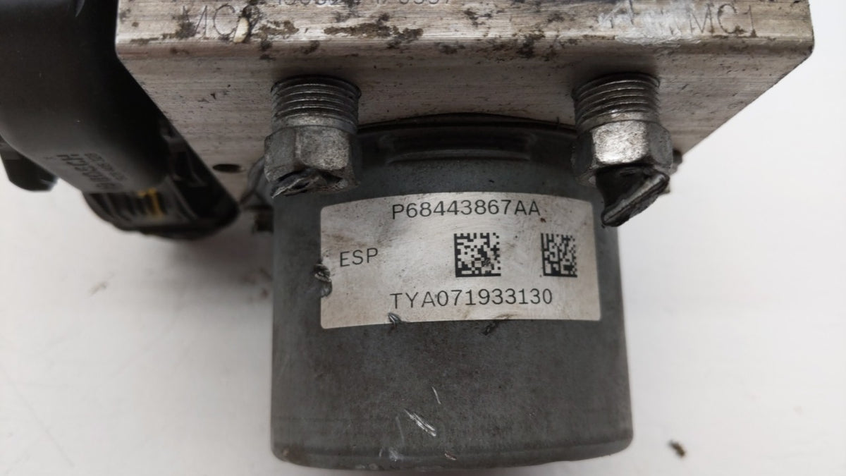 2015-2020 Dodge Grand Caravan Anti-Lock Brake ABS Pump Module Actuator OEM P/N:P68183803AC 68183803AC Fits OEM Used Auto Par