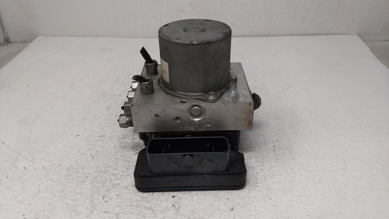 2015-2018 Dodge Grand Caravan ABS Pump Control Module Replacement P/N:P68183803AC 68183803AC Fits Fits 2015 2016 2017 2018 O